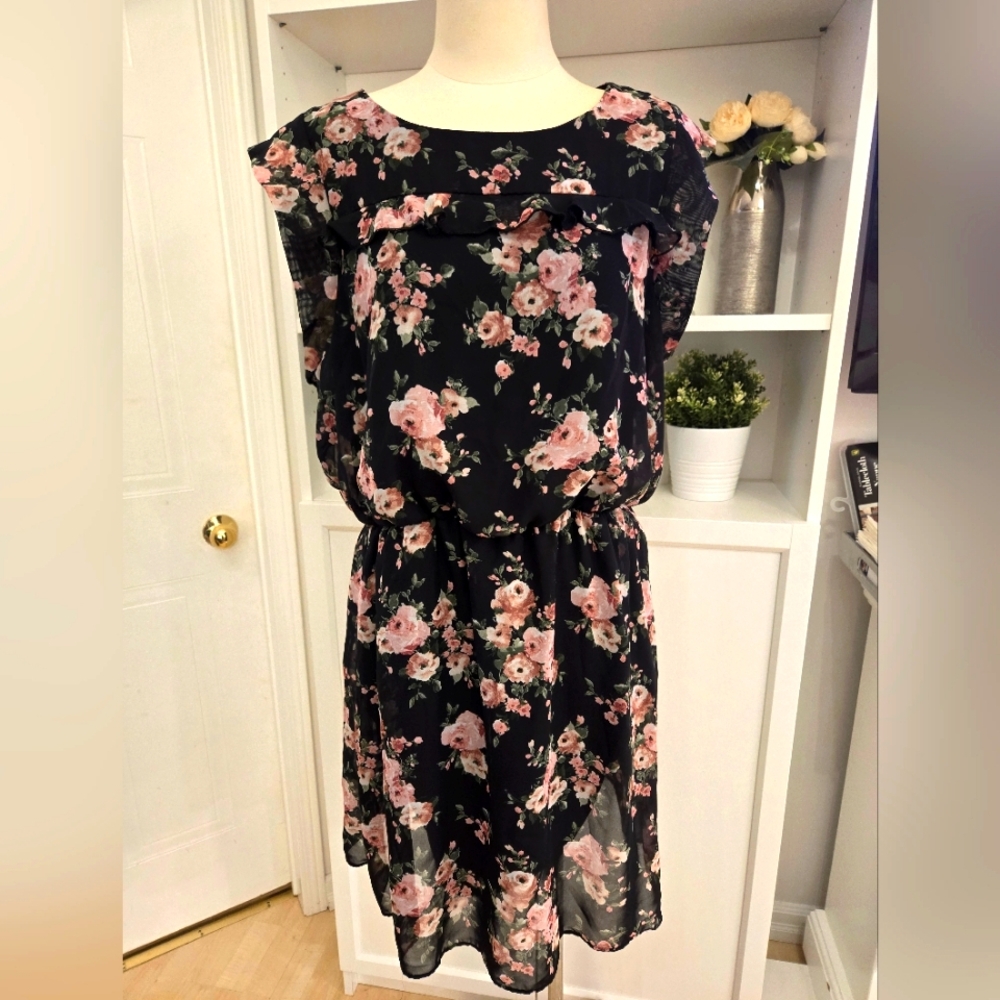 XXL Reitmans Sleevelss Ruffle Floral Dress with lining
